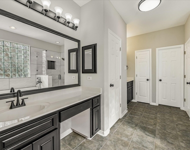 10802 Hastings Ln - Photo Thumbnail 13