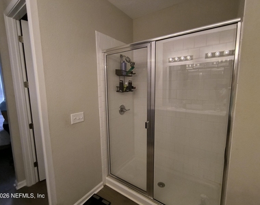 5747 Tomahawk Lake Drive - Photo Thumbnail 10