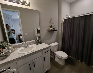 5747 Tomahawk Lake Drive - Photo Thumbnail 14