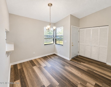 8322 Derbyshire Place - Photo Thumbnail 3