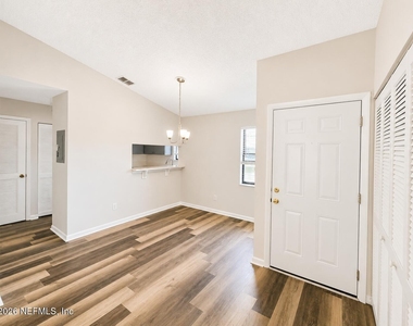 8322 Derbyshire Place - Photo Thumbnail 13