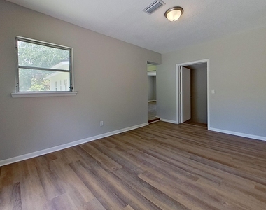 5218 Seaboard Avenue - Photo Thumbnail 5