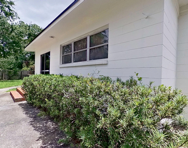 5218 Seaboard Avenue - Photo Thumbnail 21
