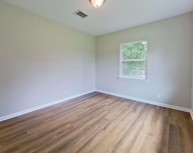 5218 Seaboard Avenue - Photo Thumbnail 16
