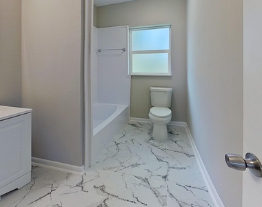 5218 Seaboard Avenue - Photo Thumbnail 18