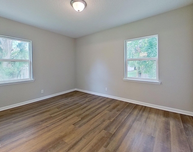 5218 Seaboard Avenue - Photo Thumbnail 11