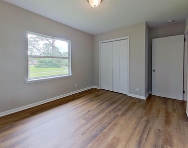5218 Seaboard Avenue - Photo Thumbnail 8