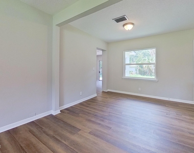 5218 Seaboard Avenue - Photo Thumbnail 15