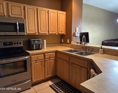 3750 Silver Bluff Boulevard - Photo Thumbnail 6