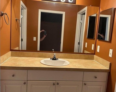 3750 Silver Bluff Boulevard - Photo Thumbnail 14