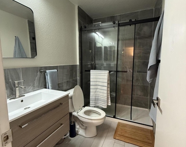 7701 Timberlin Park Boulevard - Photo Thumbnail 8