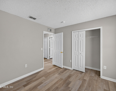 1845 Saga Court - Photo Thumbnail 28