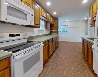 6413 Colgate Road - Photo Thumbnail 6
