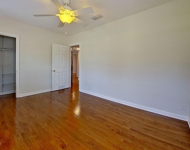 6413 Colgate Road - Photo Thumbnail 12
