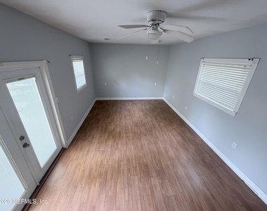 5324 Fremont Street - Photo Thumbnail 4