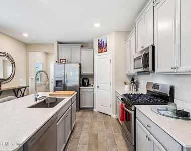 3956 Bloomfield Court - Photo Thumbnail 10