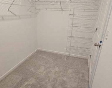 6821 Gable Grove Avenue - Photo Thumbnail 16