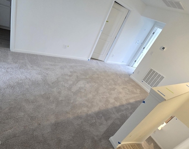 6821 Gable Grove Avenue - Photo Thumbnail 9