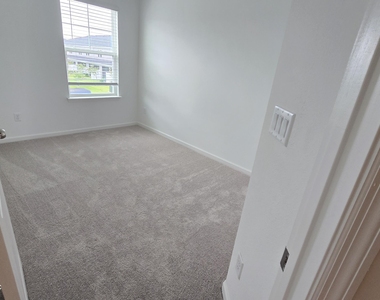 6821 Gable Grove Avenue - Photo Thumbnail 19