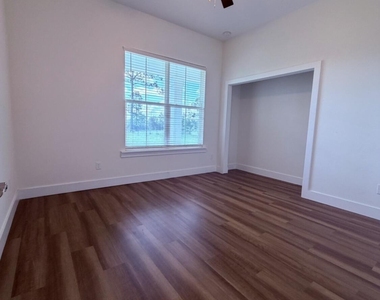 7914 Odom Ranch Trail - Photo Thumbnail 15