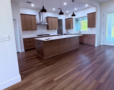 7914 Odom Ranch Trail - Photo Thumbnail 23