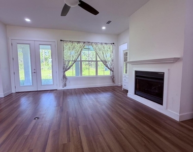 7914 Odom Ranch Trail - Photo Thumbnail 19