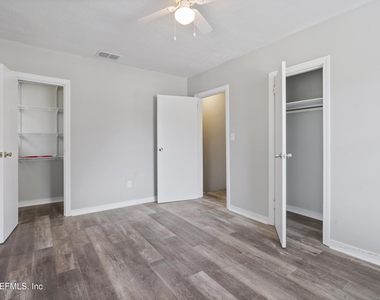 1002 Day Avenue - Photo Thumbnail 9