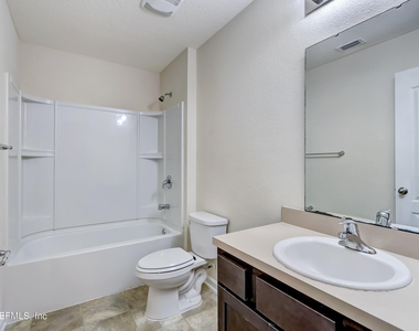 70 Cody Street - Photo Thumbnail 34