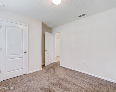70 Cody Street - Photo Thumbnail 33
