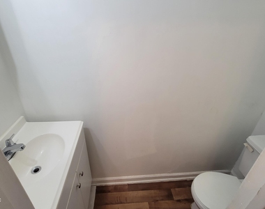 2810 Venus Street - Photo Thumbnail 9
