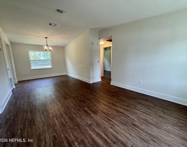 10867 Bahia Drive - Photo Thumbnail 7