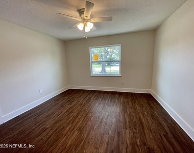 10867 Bahia Drive - Photo Thumbnail 13