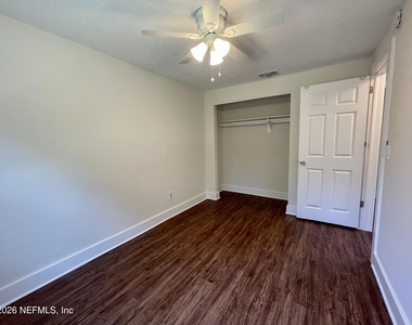 10867 Bahia Drive - Photo Thumbnail 15