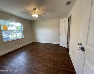 10867 Bahia Drive - Photo Thumbnail 14