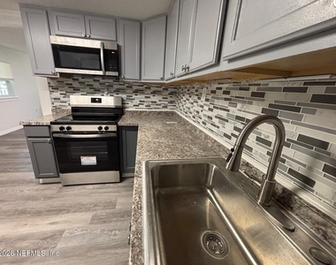 9454 Campus Avenue Avenue - Photo Thumbnail 13