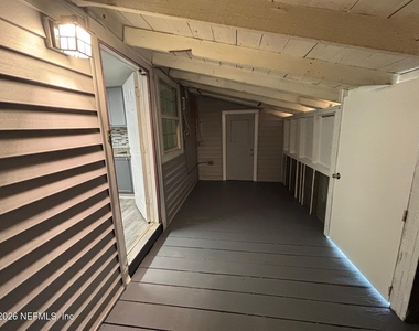 9454 Campus Avenue Avenue - Photo Thumbnail 14