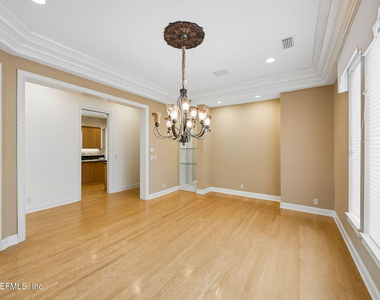 132 Lantern Wick Place - Photo Thumbnail 7