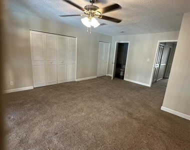 7867 Bahia Vista Court - Photo Thumbnail 24