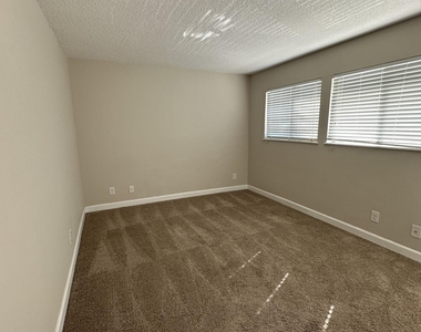 7867 Bahia Vista Court - Photo Thumbnail 27