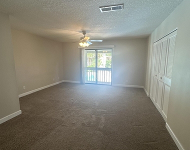 7867 Bahia Vista Court - Photo Thumbnail 9
