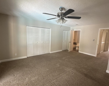 7867 Bahia Vista Court - Photo Thumbnail 4