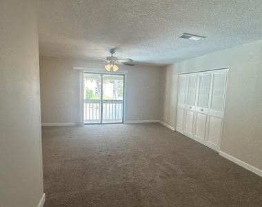 7867 Bahia Vista Court - Photo Thumbnail 5