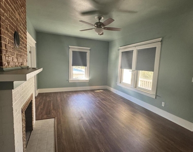 424 E 6th Street - Photo Thumbnail 8