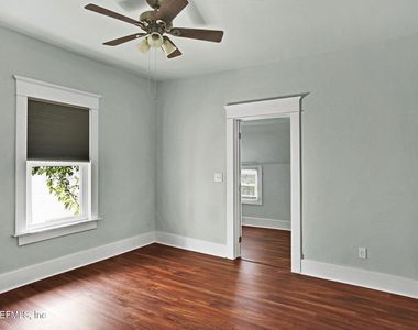 424 E 6th Street - Photo Thumbnail 31
