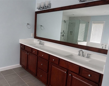 3215 Warbler Way - Photo Thumbnail 13