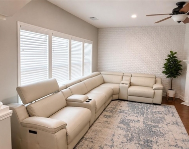 3215 Warbler Way - Photo Thumbnail 6