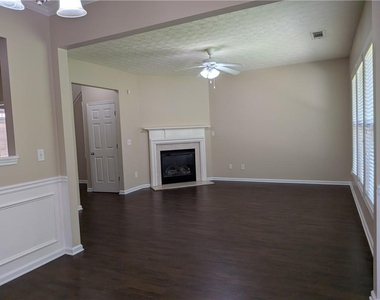 4624 Windale Drive - Photo Thumbnail 6