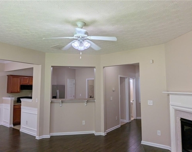 4624 Windale Drive - Photo Thumbnail 7