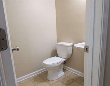 4624 Windale Drive - Photo Thumbnail 24