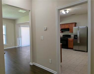 4624 Windale Drive - Photo Thumbnail 4
